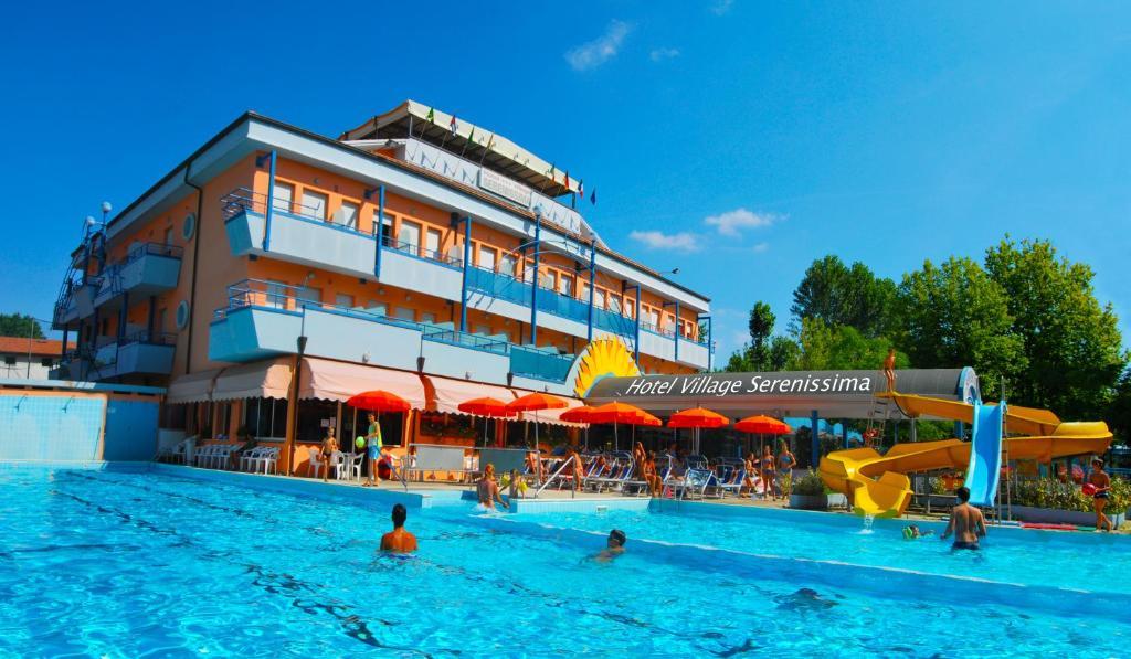 Hotel Serenissima Village Чезенатико Экстерьер фото